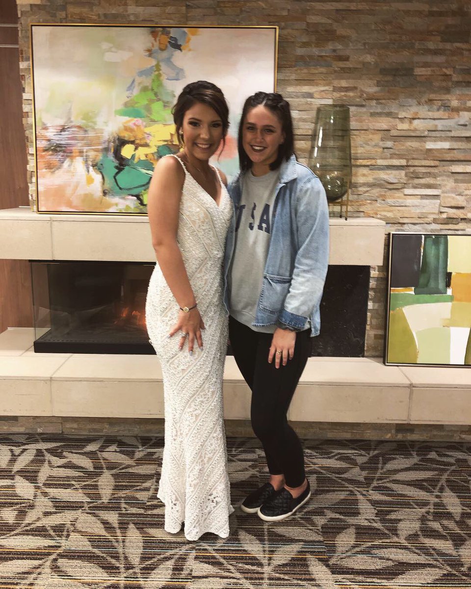 dwinters17's tweet photo. Happy happy birthday my sweet lil sis💕 I love u &amp; so proud of you !! https://t.co/qLnUuAjkgK