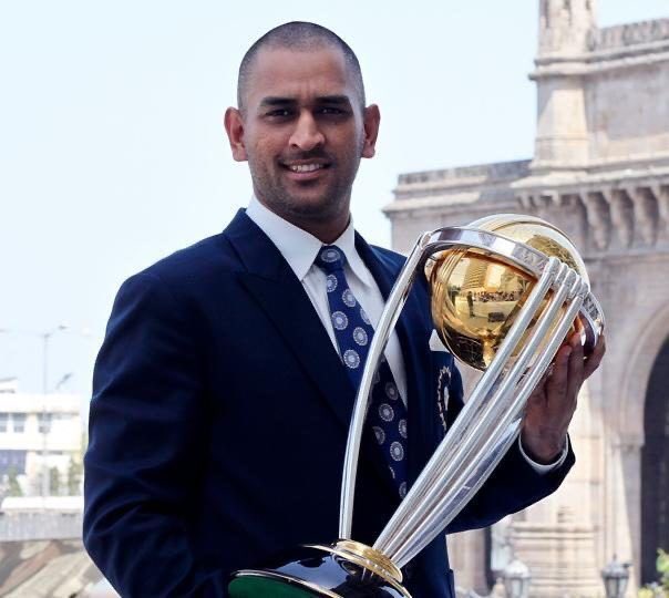 ZRazs's tweet photo. Na koi hai, na koi tha, na koi hoga #MS ❤️ke jaisa  we will miss u sir  #MSDhoni https://t.co/GGQUF1prV1