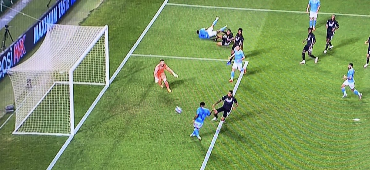 talkSPORT's tweet image. How do I tell my kids that Raheem Sterling MISSED from here... 😩