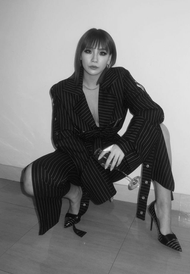 Mariaclxq's tweet photo. Annabelle ye bakayım diye başladın şu anda ne yapiyom mq bne #ExaARMY #CLqueen https://t.co/cINA9SD7lH