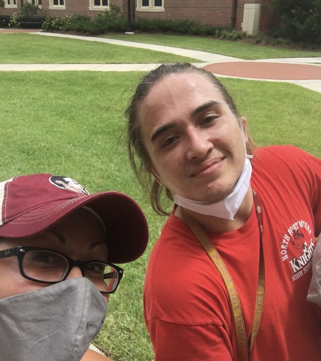 thamar58's tweet photo. Move-in day at @floridastate !!! #soproud #freshman #classof2024 @WalterH71671343 https://t.co/SkerqWPDJI
