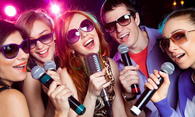 djdanielduartel's tweet photo. #SabiasQue el Karaoke puede ser de ayuda para personas con problemas severos de estrés, ansiedad? https://t.co/g2cJqjGA6g