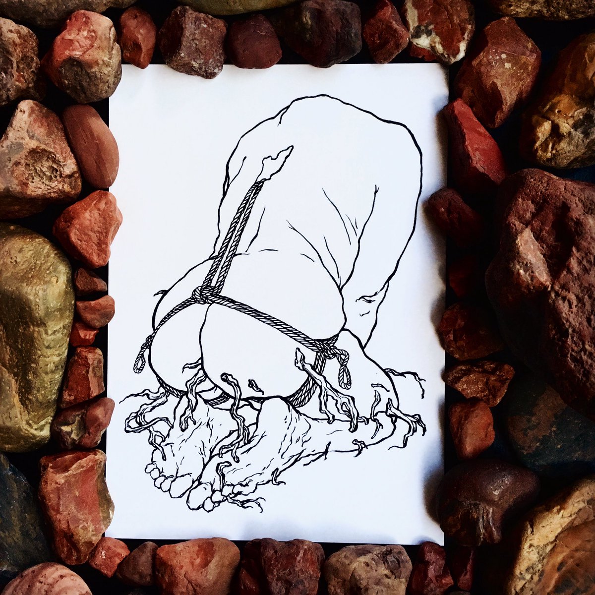moon_creeper's tweet photo. Feeling grounded takes time. Roots stretching so desperately for soil but there’s only air and the earthy scent. #grounded #ungrounded #originalart #artwitch #witchart #altarart #Visual_Moods #darksurrealism https://t.co/UY8bAGcaAN