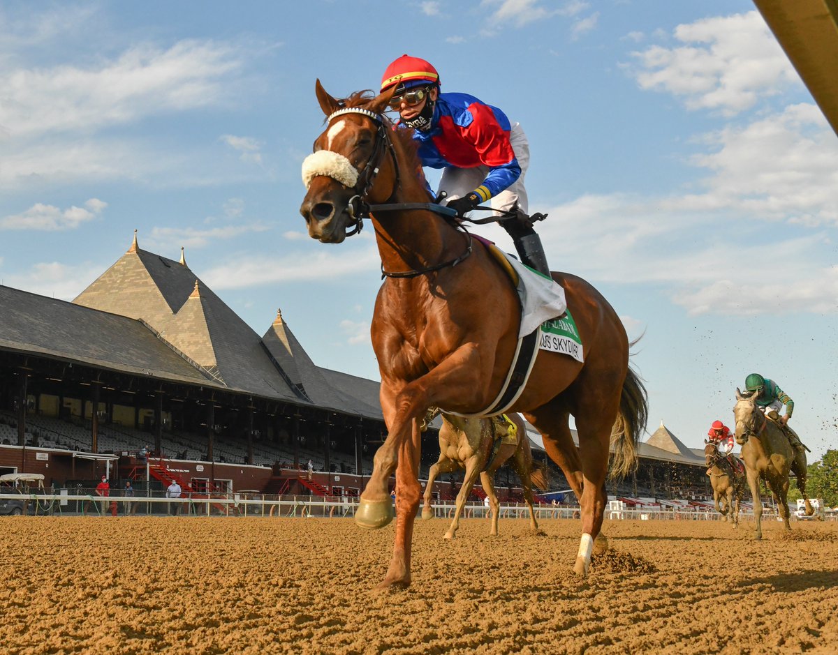 Daredevil kızı Swiss Skydiver Alabama Stakes Gr1 kazandı