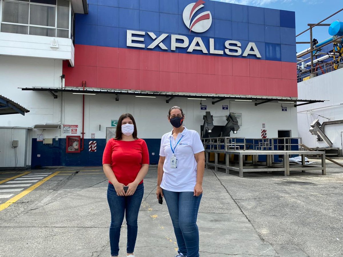 diana_poveda4's tweet photo. Cuando amas lo que haces, no importa el día sino el objetivo 🦐💪🏻 #elmejorcamaróndelmundo
#FirstClassShrimp https://t.co/pLT2h7R5HV