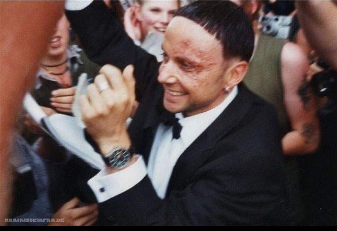 ᴘᴀᴜʟ ʟᴀɴᴅᴇʀꜱ ꜱᴍɪʟɪɴɢ•ᴀ ᴛʜʀᴇᴀᴅ•