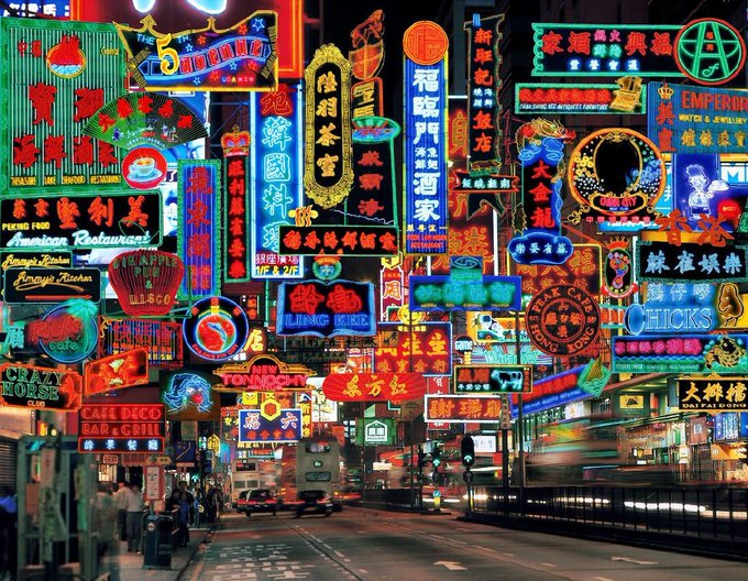 scott_kerr's tweet photo. A neon wonderland in 1970s/80s Hong Kong. Photos by Keith Macgregor https://t.co/rS79OMtjsN https://t.co/RDcVyQ69wV