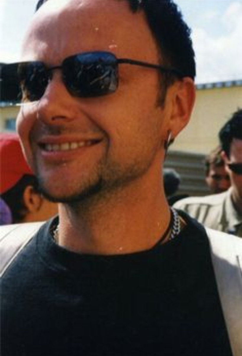 ᴘᴀᴜʟ ʟᴀɴᴅᴇʀꜱ ꜱᴍɪʟɪɴɢ•ᴀ ᴛʜʀᴇᴀᴅ•