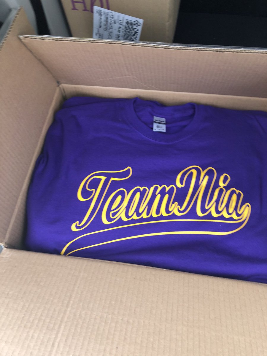 ESPGraphx's tweet photo. Long story short, in an awesome display of brotherhood, these men decided to show up today and surprise  their frat brother by running with him wearing their colors, dubbing themselves “Team Nia”.   The pictures say plenty.  Good men supporting a good man.  Awesome job!! #teamnia https://t.co/vZVdG3wve0