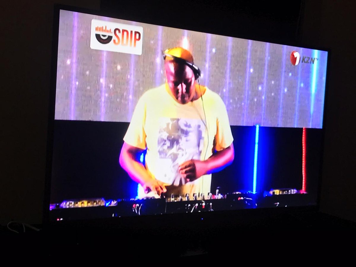 #Sdip
#SocialDistancingindoorParty!!!
#1kzntv