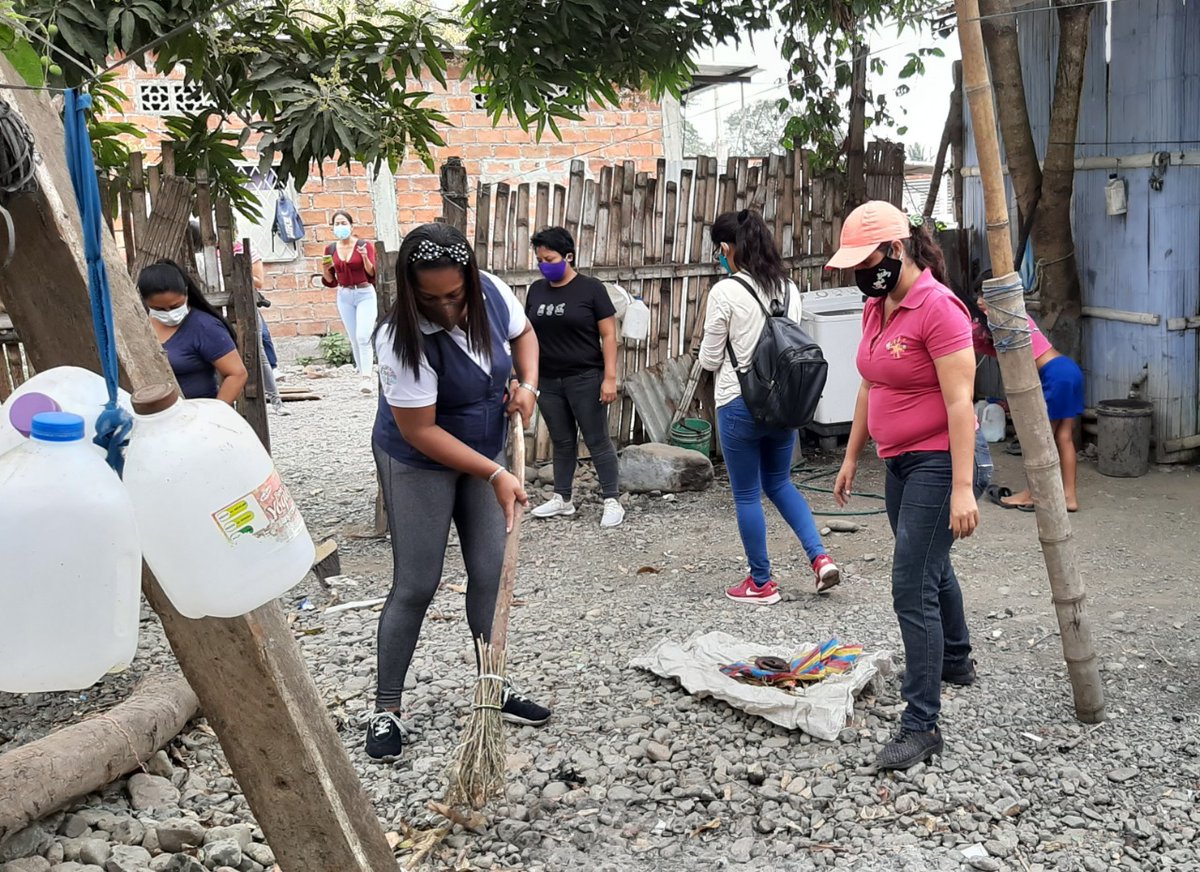IvanGrandaM's tweet photo. 📌#Milagro

¡#ImpulsoJoven es solidaridad! Los jóvenes del Ecuador son agentes de cambio. Juntos trabajando por quiénes más lo necesitan.

#EstoyParaTi https://t.co/I0IZhKM3SQ