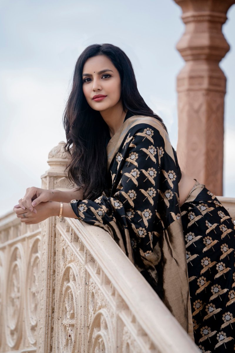 Magneticqueen's tweet photo. #PriyaAnand @PriyaAnand https://t.co/GZJDS7xRtE