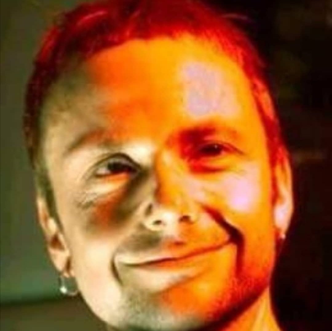 ᴘᴀᴜʟ ʟᴀɴᴅᴇʀꜱ ꜱᴍɪʟɪɴɢ•ᴀ ᴛʜʀᴇᴀᴅ•