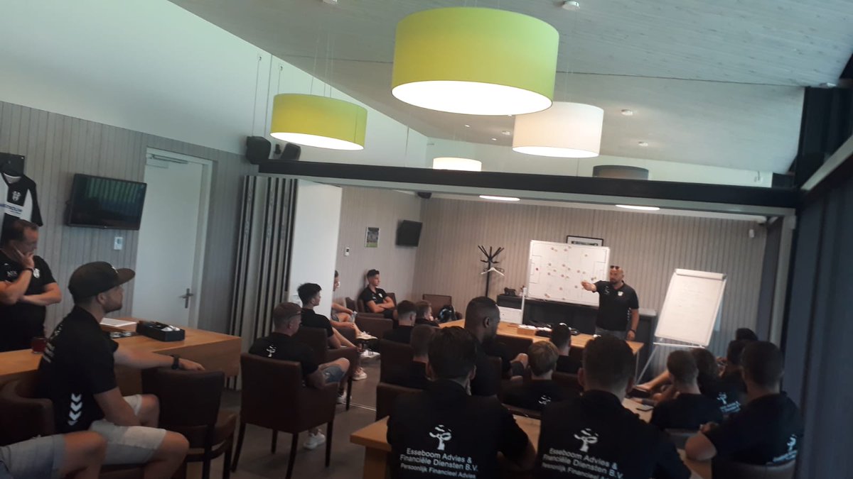 In een leuk en aantrekkelijk duel heeft VV Oosterhout met 4-4 gelijkgespeeld tegen 3e klasser <a href="/vvgrootammers/">v.v. Groot-Ammers</a>. Ruststand was 1-2. 

Doelpuntenmakers:

Stefan Kok 2x
Toufik Ould-el Hadj 
Youri van Gils

<a href="/RVoetbal/">Regio-Voetbal</a>