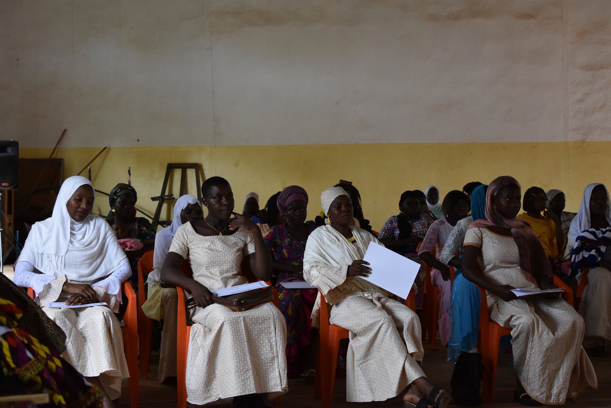 HumanityFirstBf's tweet image. Ce jour15/08/20,le centre de formation en couture mixte de HUMANITY FIRST BURKINA.F a célébré la sortie de la 15ème promotion à la mission islamique ahmadiyya à l'arr.04 de Ouagadougou en présence de l'Amir sahib du Burkina Faso,des responsables de l'ONG et de plusieurs invités