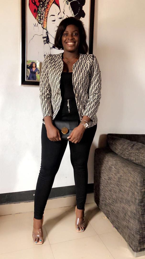 Justblazers_'s tweet photo. Classy Corporate Blazer available in UK size 12 for N9,000 instead of N10,000 (based on our 10% promo this August 2020)
.
.
.
.
.
Kindly retweet 
#blazers #sale #justblazers #blazer https://t.co/1paXML9MhS