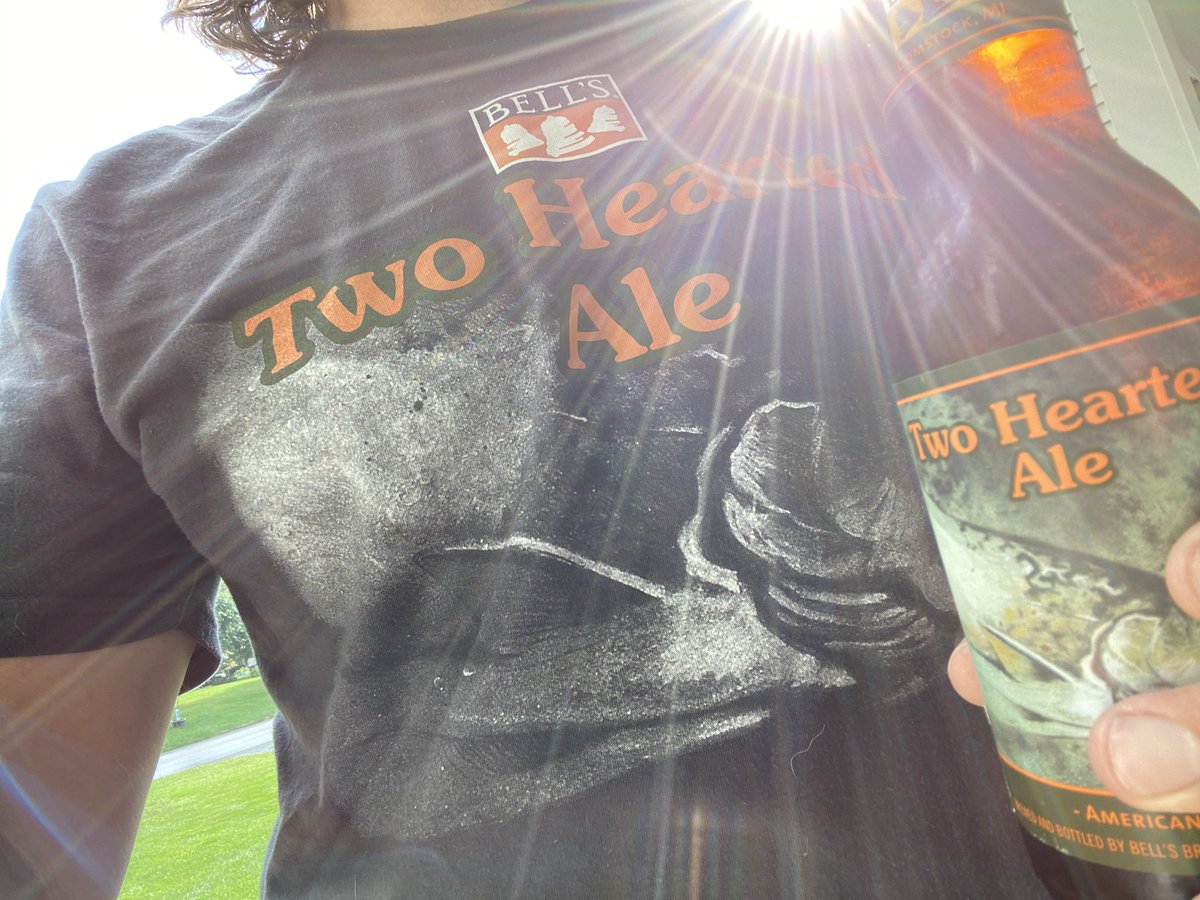 linnerte's tweet photo. Happy Birthday to @BellsBrewery Two Hearted! Remember to enjoy often! #mibeer #TwoHeartedDay https://t.co/4qTQX9r5z4