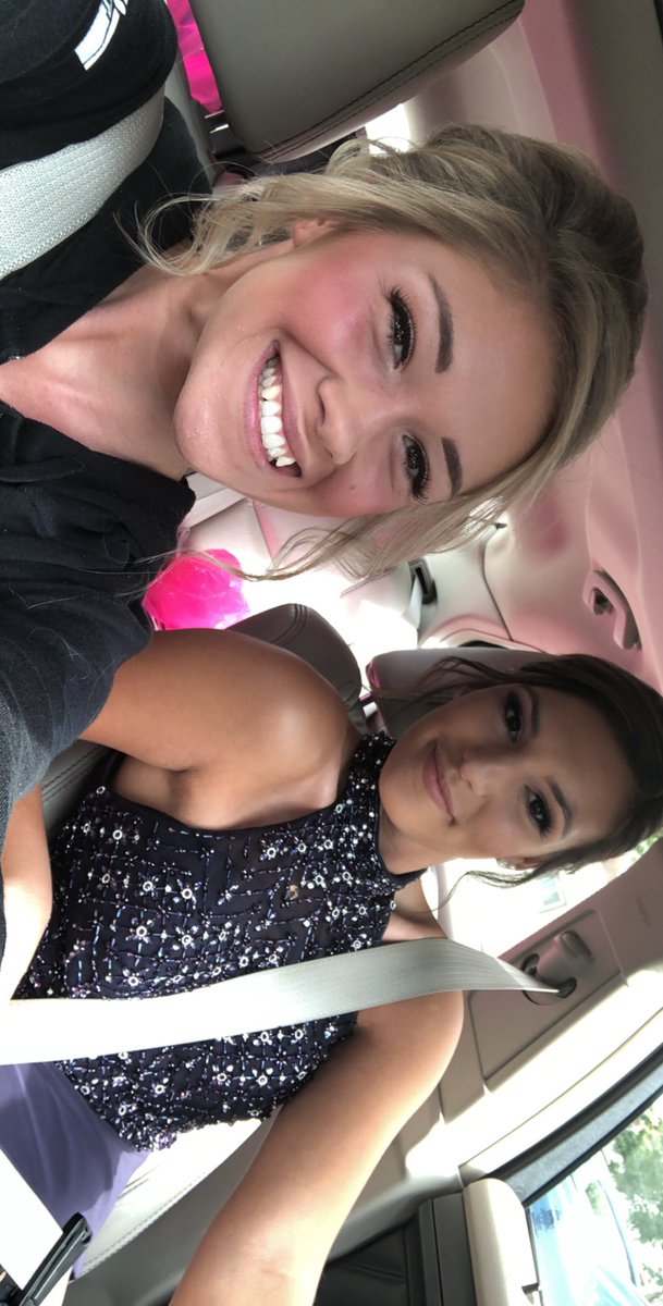 sparks_skylar's tweet photo. HAPPY BIRTHDAY TO MY HANNAH BANANA 🍌 💗💗 I hope you have the best birthday! I love you!! 💗🥰🥰 https://t.co/Mr2jOGWLgF