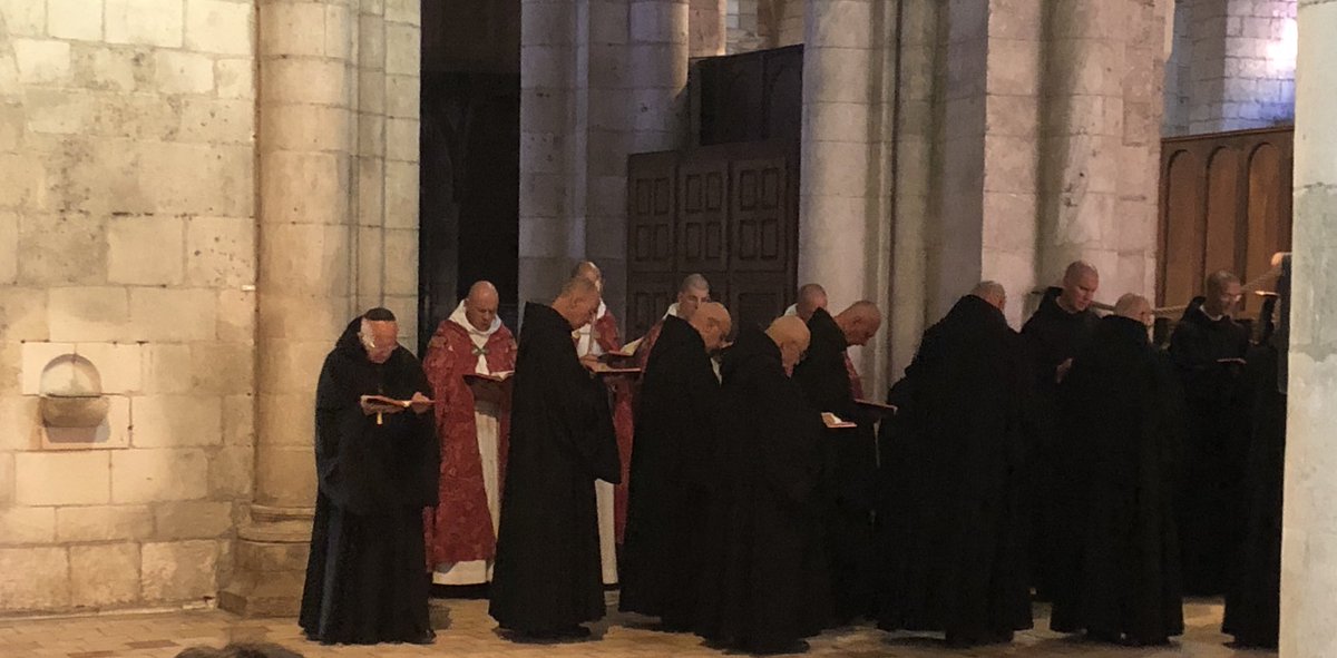 LeLutrin's tweet photo. 🙌🏻
Au jour de l’#Assomption, Dom Antoine #Forgeot, Abbé émérite de l’abbaye bénédictine Notre-Dame-du-Bien-Mourir, à #Fontgombault, remit son esprit... https://t.co/xScdqhxqWZ