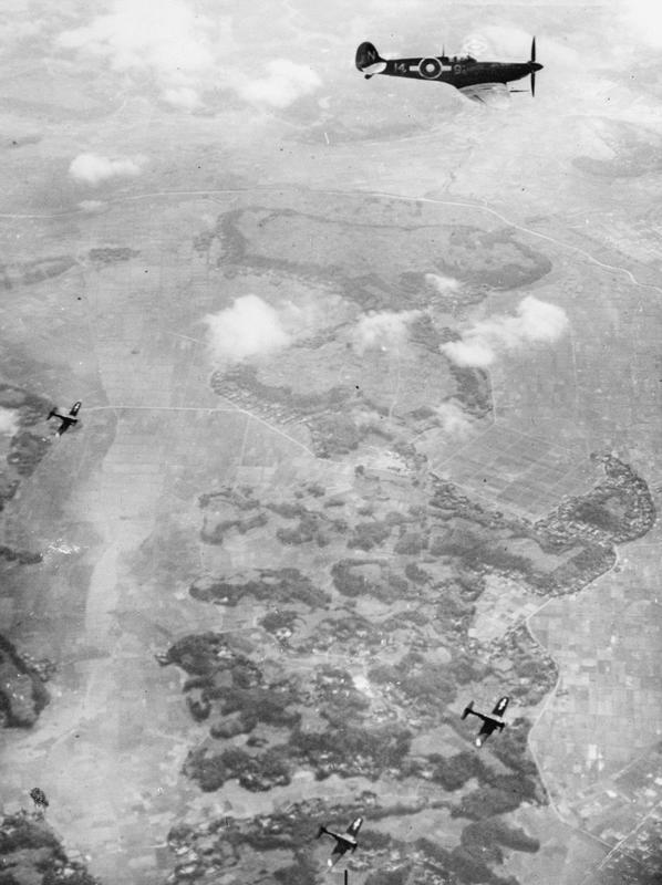 Escorted by seven Supermarine Seafires of 887 NAS & 894 NAS, launching at dawn alongside their  @USNavy brethren, flying their Avengers, Corsairs, Hellcats & Helldivers