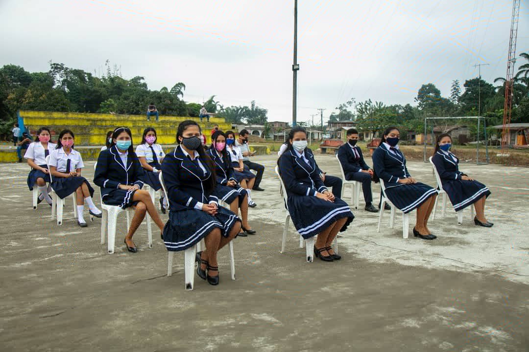 alcaldiabbhy's tweet photo. Otro grupo de estudiantes de los sectores #JuntaNueva y #LaAngela, de la parroquia #FebresCordero, recibieron tabletas para continuar con sus actividades educativas.
Entregaron los dispositivos el alcalde Carlos German, el vicealcalde Johnny Terán y los concejales Luz Cayambe y https://t.co/rvy0OebmZ2