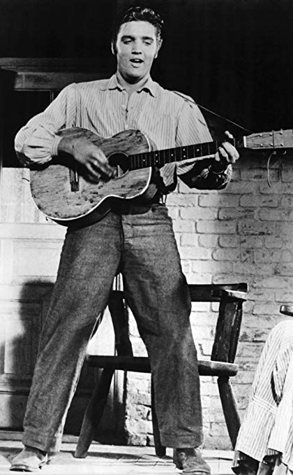 alto tenor de Presley agregando un toque más ligero y con el ritmo básico marcando un groove mucho más flexible.Fue suficiente para que Elvis decidiera que su futuro estaba en la música.A partir de ese momento graban varios discos más y se dedican a hacer actuaciones en