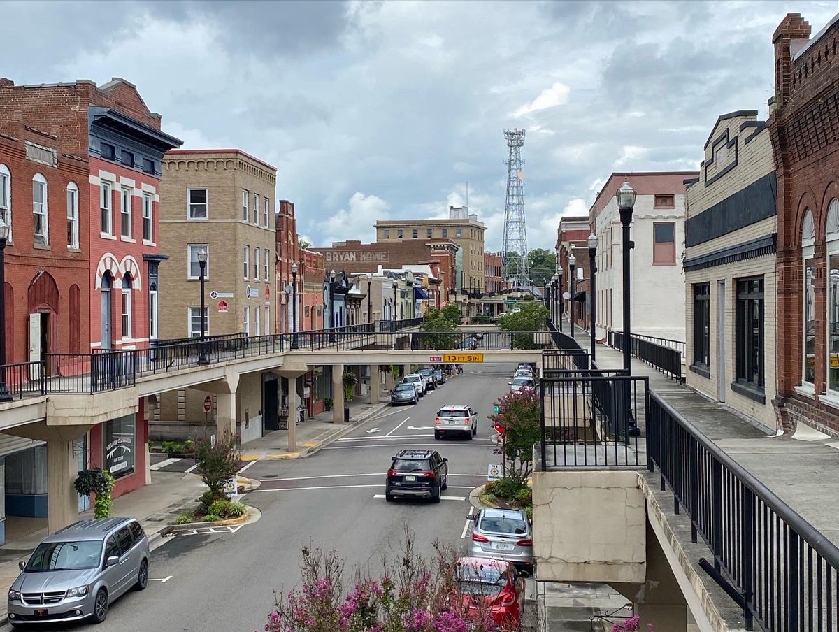 In 1967, the City of Morristown, Tennessee developed a plan to make their downtown Main Street compete with a suburban shopping complex on the west side of the city.