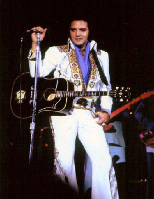 rápidamente ganó un considerable número de seguidores, aunque no era tan universal como su público en los años 50 (del Sur y del medio Oeste, de clase trabajadora, poco sofisticada, y abrumadoramente femenino).Durante gran parte de la década siguiente, volvió a ser una de las