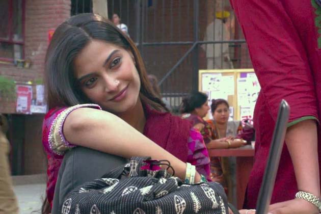 Sonam Kapoor in Raanjhanaa (2013)