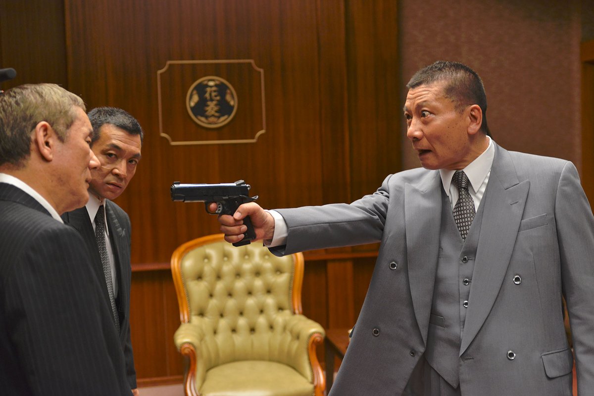 SrChupasangue's tweet photo. Que buena continuación #Outrage2.
La venganza es un plato que se sirve frío pero no es dulce cuando se trata de la yakuza, donde la traición y el engaño son el modo de sobrevivir.
Todavía queda guerra y hay ganas de saber como termina el personaje de #TakeshiKitano. https://t.co/VxqEM83MjZ