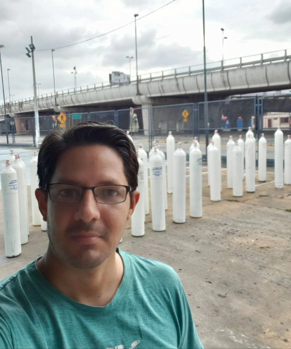 cpetersenec's tweet photo. Amigos cercanos y sus familiares se están contagiando con Covid-19 en #Guayaquil. Volveré a levantar el Proyecto de Oxigenoterapia Gratuita en Centros Médicos desde el 24 de Agosto. Por favor reenviar la información y contactarme al 0980258017 si alguien necesita. #Cuidemonos https://t.co/7cg40xfUt5