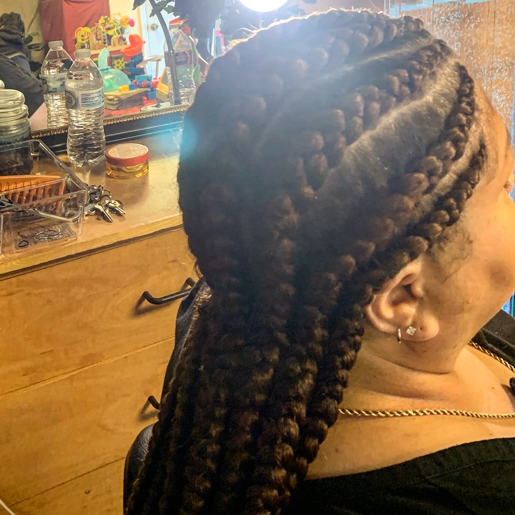 remilaku's tweet photo. Feed Ins text 5208082465 text In Tucson Arizona #feedins #braids #hair #hairbraiding #natural #naturalhair #hairweave #hairextensions #naturalhairstylist #naturalhairsalon #tucsonarizona #skin #nails #cornrows #feedincornrows #feederbraids #noknotcornrows https://t.co/zJjVbJMyKM
