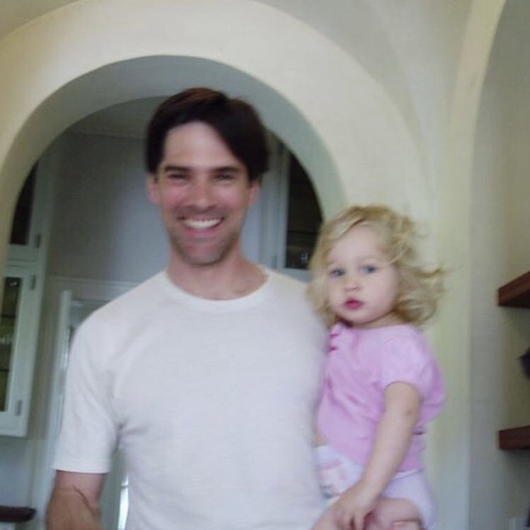 a thread of what your camera roll would look like if thomas gibson was your bf 