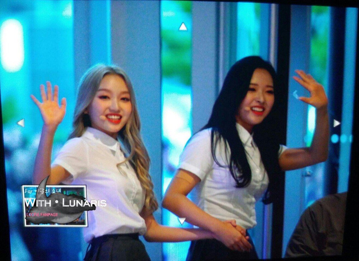 hyewon holding hands will always be my favorite thing knowing how much olivia likes to hold hands with members 