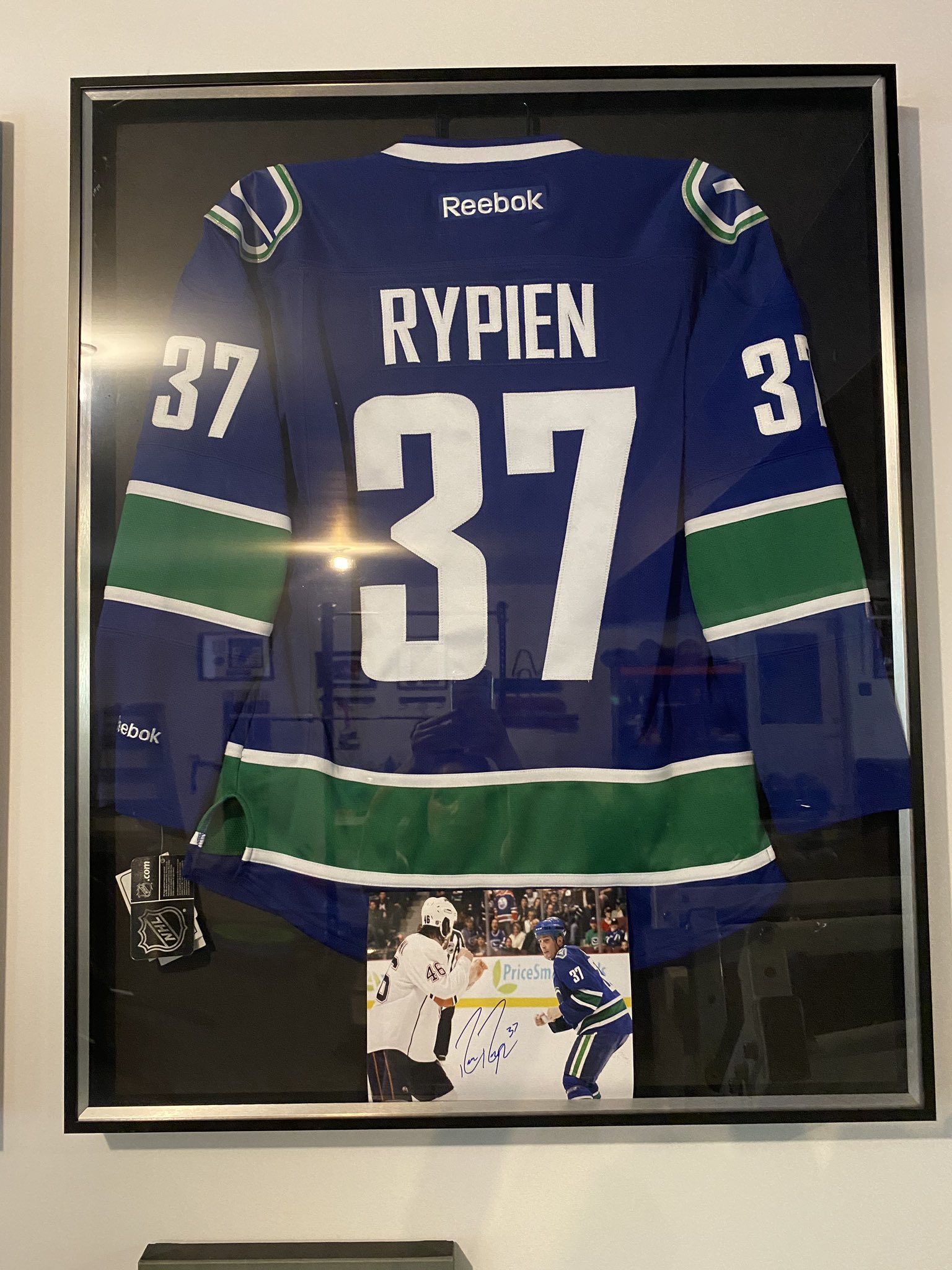 Kevin bieksa outlet jersey