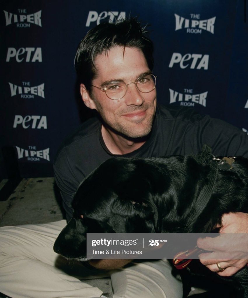 a thread of what your camera roll would look like if thomas gibson was your bf 