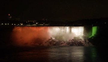 ndtv's tweet photo. Niagara Falls in Canada illuminated in colours of Indian national flag to mark 74th #IndiaIndependenceDay

(Photos: Consulate General of India in Toronto, Canada) https://t.co/Dg4Ksh1MgY