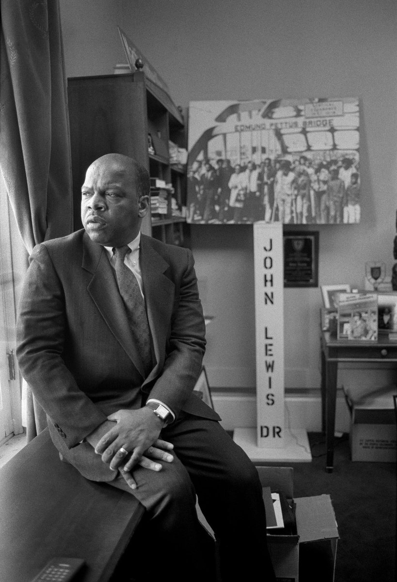 CraigPerrier's tweet photo. https://t.co/TSp0hqkRVQ FREE Resources Added As we start the school year it is a perfect opportunity to rethink the narratives we teach about the US CivilRightsEra. #sschat #APUSH @historyed @AHAhistorians #globaled #digitalhistory #IBHOA @ncss @NHCEducation #globalushistory https://t.co/WeEssRkRE5