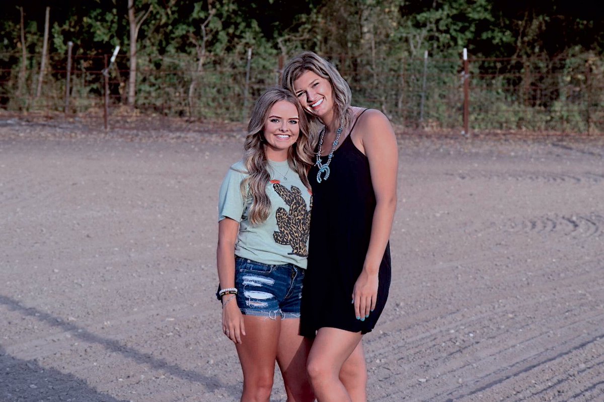 Kat3lynF's tweet photo. Have fun in Arkansas!!! ❤️ u! https://t.co/UHV2XjaSDh