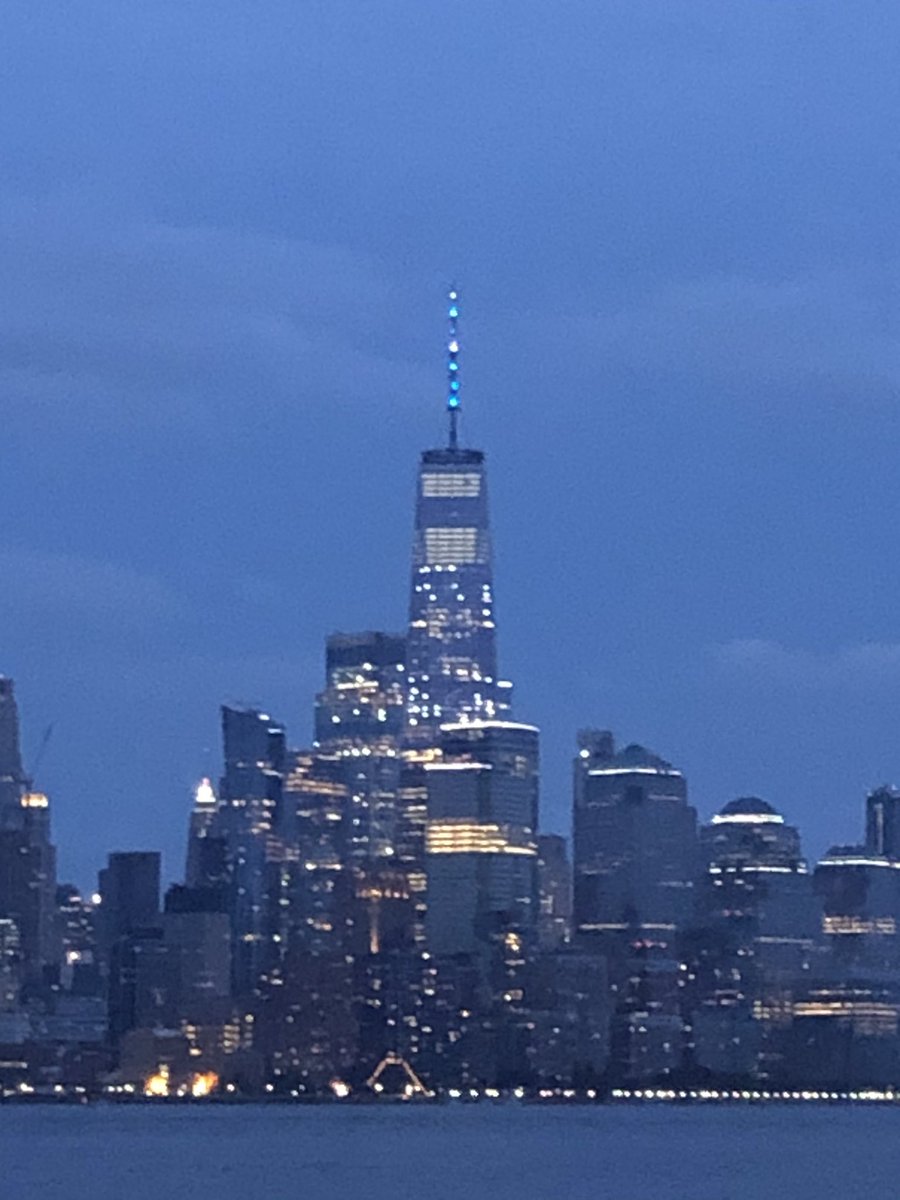 11/I hate this building. It’s One World Trade for those of you who don’t recognize it. I hate it b/c it reminds me of all we’ve lost here in NYC.