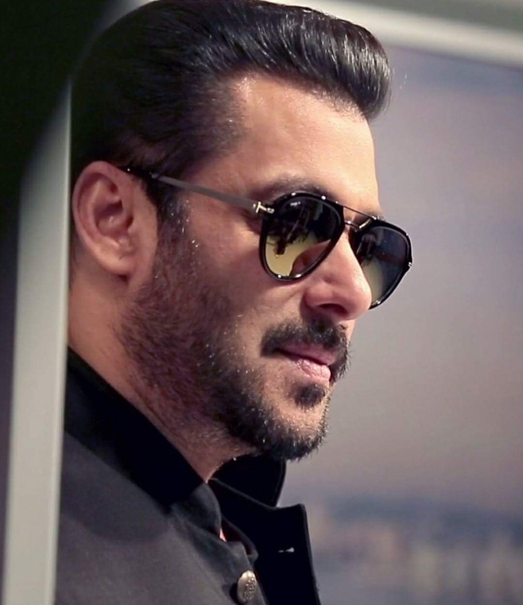 ranjieetx's tweet photo. #BeingSalmanBot
Give your vote for best actor

Retweet.                  Like https://t.co/ezzbk6uapE