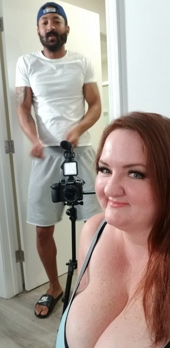 Quiet on the set! @ItsDillonCox  So much fun today! 😊 @ThrillmongerXXX https://t.co/sfLUv5aq79<a class="tags" href="/tag/itsdilloncox">@itsdilloncox</a><a href="/tag/vote"class="tags"><span>#vote</span></a>
