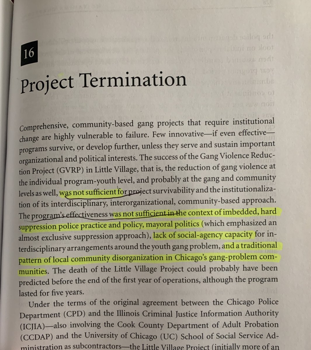 Serious violent gang violence fell in La Villita after the start of the intervention ... compared to similar districts (esp. in Pilsen)So why did it end?Listen to Spergel drop the  and all-but-name namesSpoiler: too much support for other (suppression) tactics14/n