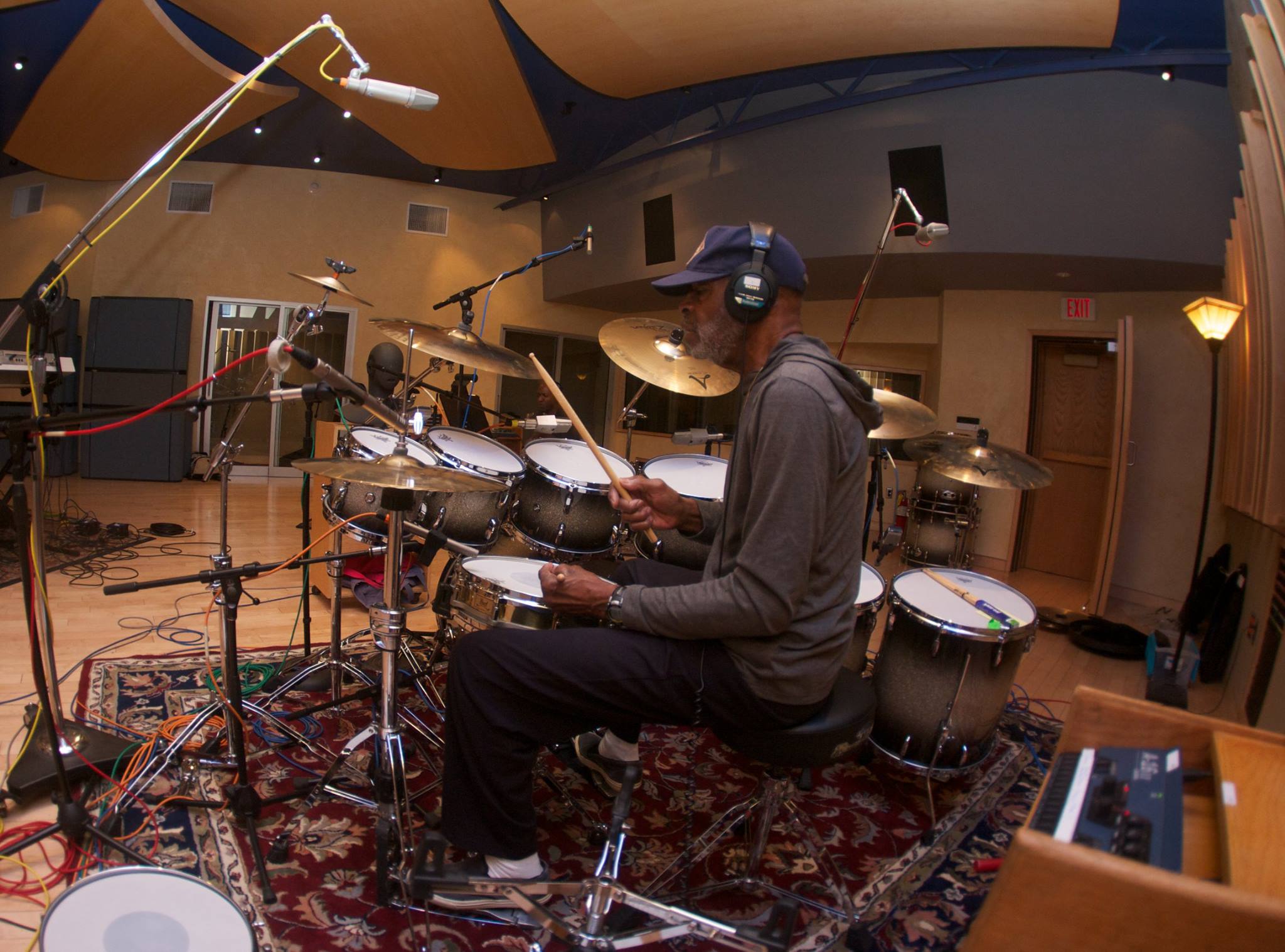 Happy 82nd Birthday to longtime Pearl Artist 