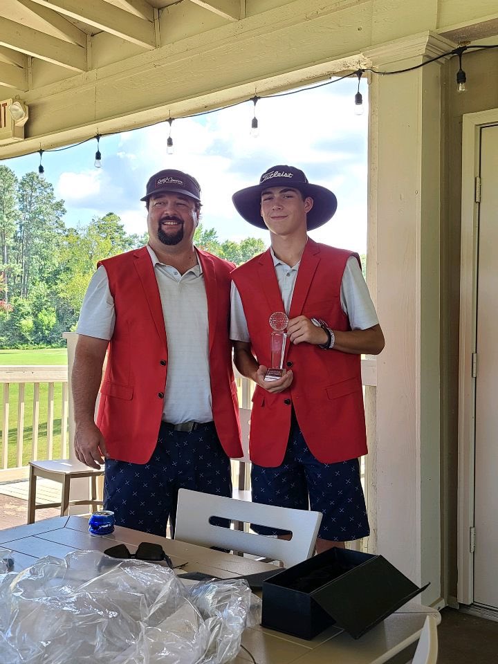 cole_lindeman's tweet photo. Father and Son scramble. 💯 Pops won the closest to the pin and I won long drive. 💣 https://t.co/kHNOaMUqFs