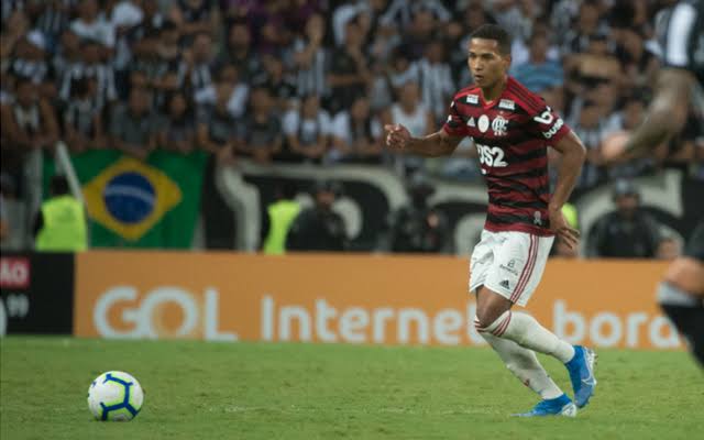 flaamor1981's tweet photo. Moleque entrou e deu conta do recado, grande partida do menino João Lucas.. 👏⚫🔴 https://t.co/WETEWJ5nA2