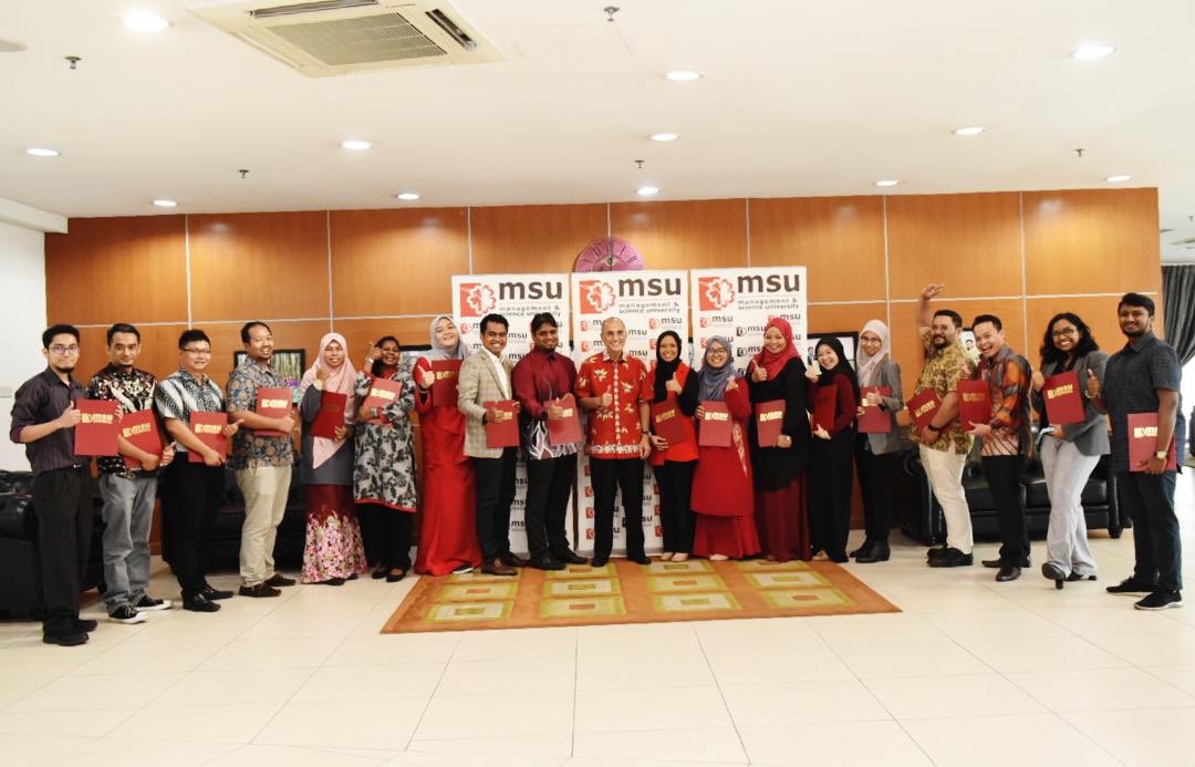 MohdShukriYajid's tweet photo. Congrats to all the newly appointed Alumni Association members, led by its President, Dr Imran Khan Jallaldeen. Be the responsive &amp; professional role models for #MSUrians. All the best! @MSUMalaysia @MSUCollege @msumcmalaysia @MSUmalaysiaAlum @imranj1988 https://t.co/7a5dsfmzCR