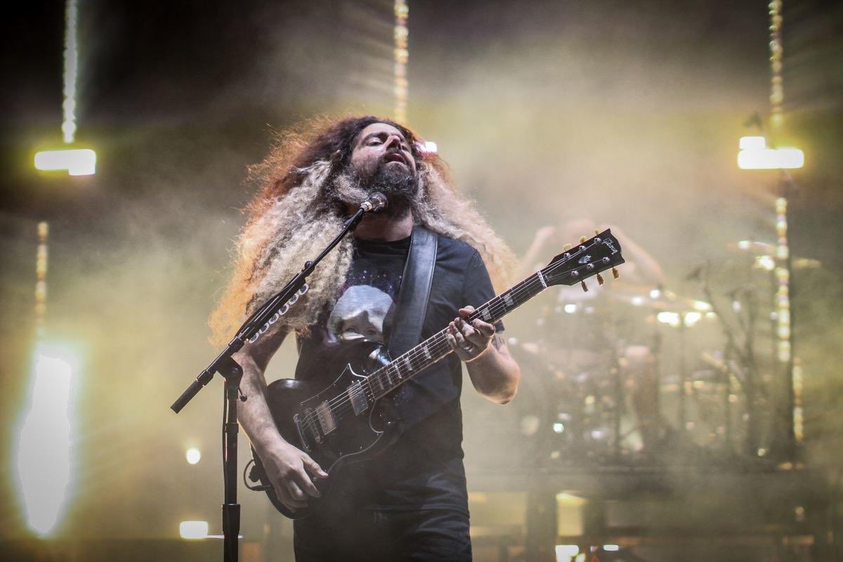 ShawnAHallett's tweet photo. Thereβs nothing like taking advantage of an empty lab on a Saturday with @Coheed and Cambria on full blast π€ #thatflow #RockON https://t.co/8swoWHTTju