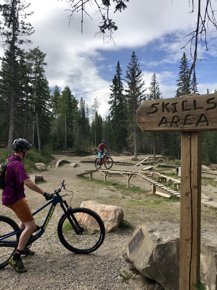 Stasher_BC's tweet image. If you love riding #MTB then you gotta stop in at the #HintonBikePark ! Wow and also it’s a dream for families &amp;amp; little riders. Must do when you #ExploreNWAB @TravelAlberta @ZenSeekers #explorealberta #mtblife #zenseekers #bikepark