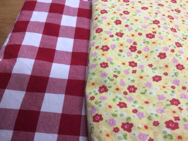 ChowwithMe's tweet photo. FUN FUN FUN kids back to school napkins! Set of 6, Soft Cotton Fabrics, by CHOW with ME https://t.co/5MQfKM27Cd  - Red and white gingham check and pretty yellow/red flower cotton fabrics. #etsyshop #backtoschool #reusablenapkins #kidsnapkins #cottonnapkins #etsyfinds https://t.co/5Lk8BPLg5s